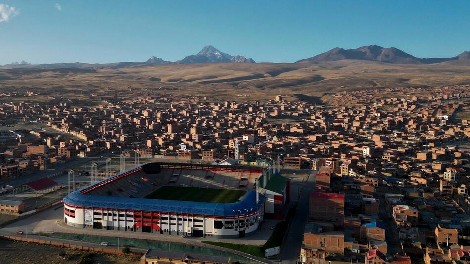 Das Municipal Villa Ingenio in El Alto in Bolivien gilt als höchstes Stadion der Welt.